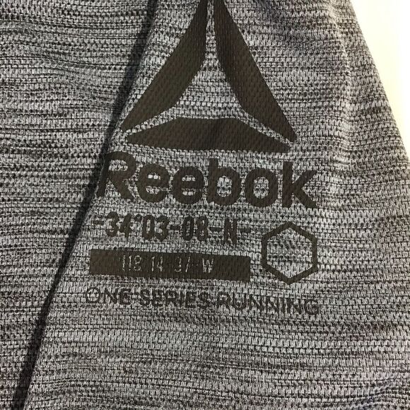 New Reebok One Series Long Sleeve 1/2 Zip Hoodie - Picture 5 of 7
